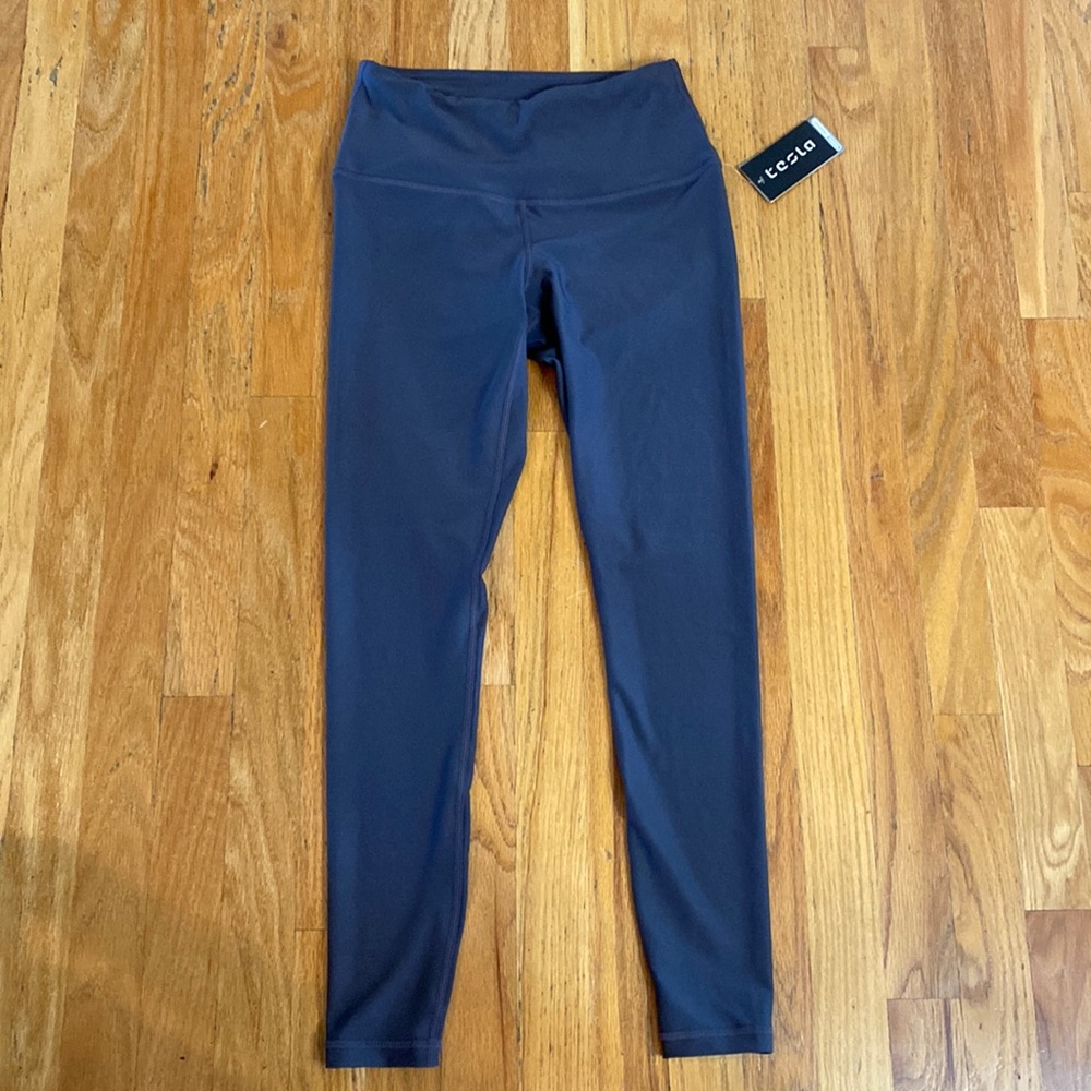 NEW Tesla Leggings